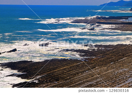 [宮崎縣]從路邊站鳳凰觀景台看到的日南海岸的洗衣板（惡魔的洗衣板） 129830316