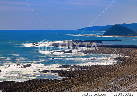 [Miyazaki Prefecture] Washboard (Demon's Washboard) on the Nichinan Coast seen from the roadside station Phoenix Observatory 129830322