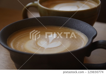 拿鐵藝術 牛奶咖啡 拿鐵藝術 牛奶咖啡 129830774