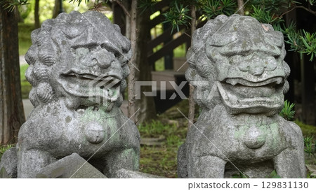 Stone statue 129831130