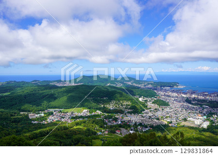 Otaru cityscape seen from Otaru Tenguyama (rooftop observatory) 129831864