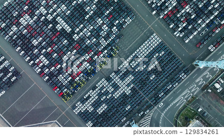 無人機航拍的車輛調配場 129834261