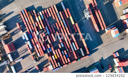貨櫃堆場俯視圖 129834282