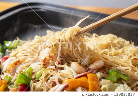 鐵板鹽炒麵 129835837