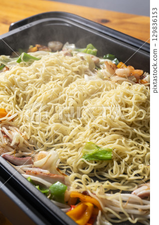 鐵板鹽炒麵 129836153