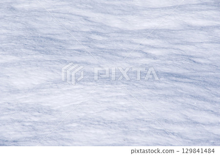 Snow sparkling shine 129841484