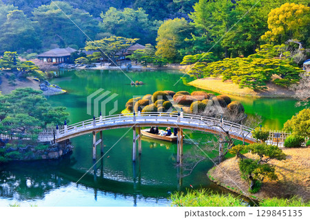 [Kagawa Prefecture] Special scenic spot Ritsurin Park (Wandering style feudal lord garden) 129845135