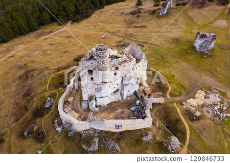 View of Mirow Castle, Poland 129846733
