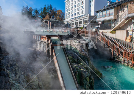 The symbol of Kusatsu Onsen - the Yubatake scenery 129849613