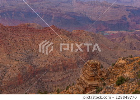 壯觀的大峽谷 - 壯麗的日落 壯觀的大峽谷 - 壯麗的日落 129849770