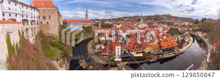 Panoramic view of old town, Cesky Krumlov, Czech Republic 129850847