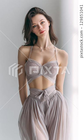 穿裙子的女人 129851041