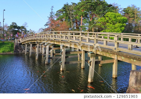 Gokuraku Bridge (Takada Castle Ruins, Joetsu City) 129851903