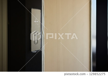 This innovative door frame design specifically caters to the needs of modern interiors This innovative door frame design specifically caters to the needs of modern interiors 129852275