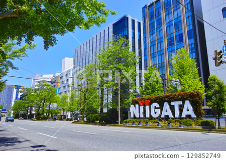 新潟縣新潟站（萬代出口）至萬代橋方向的紀念碑 129852749