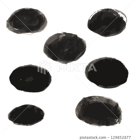 用畫筆繪製的橢圓形墨水紋理集水墨畫風格的日式背景材料 129852877