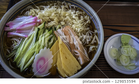 Cold noodles soba 129853594
