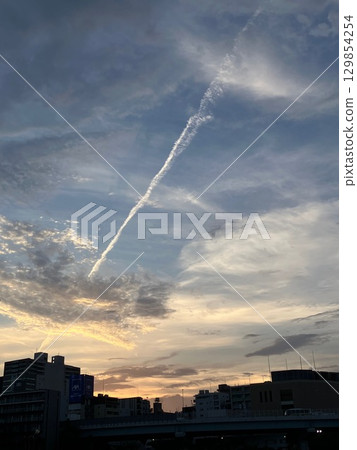 Sunset sky 129854254