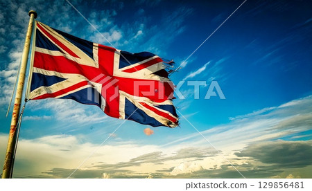 破舊不堪的英國國旗 129856481
