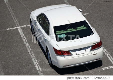 White sedan image White sedan image 129856692