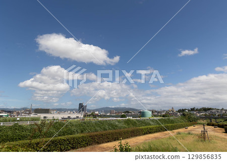 Amanogawa Green Space, Hirakata City (image of walking and health) Amanogawa Green Space, Hirakata City (image of walking and health) 129856835