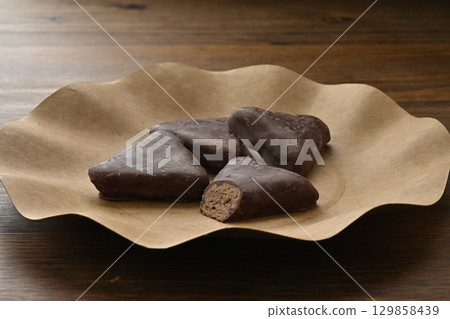 Ohitorich Triangular Chocolate Pie 129858439