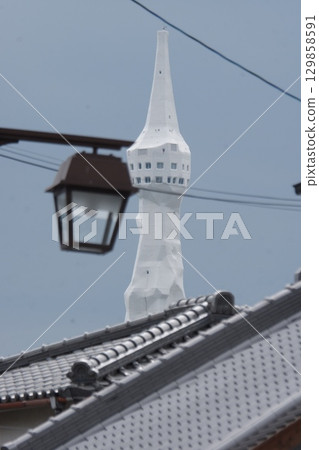 PL Tower seen from Tondabayashi Jinaimachi PL Tower seen from Tondabayashi Jinaimachi 129858591