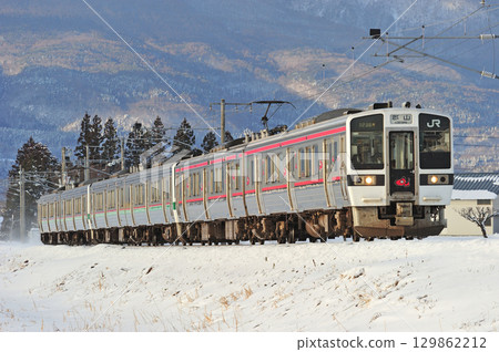 Ban'etsu West Line, Kawageta-Sekido, JR East, 719 series, 719-H-13 + H-28 + H-17 train set (Sendai) 129862212