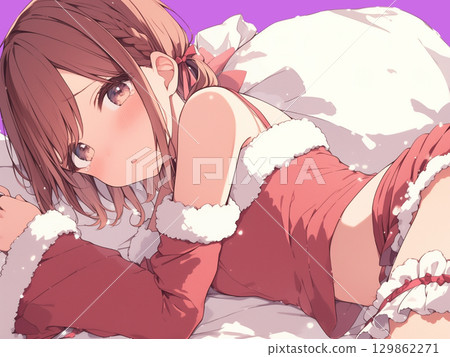 穿著聖誕老人服裝的漂亮女孩躺著 穿著聖誕老人服裝的漂亮女孩躺著 129862271