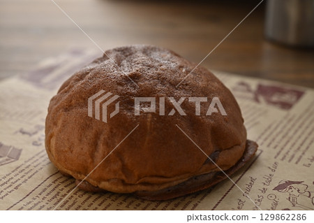 巧克力圓麵包 129862286