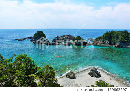 Wakayama Prefecture Kuroshima/Femunami scenery 129862597