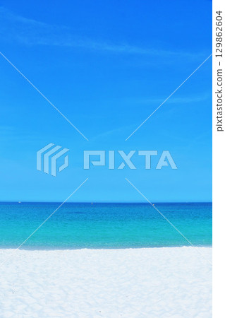 Wakayama Prefecture Nanki Shirahama with blue sky and blue sea 129862604