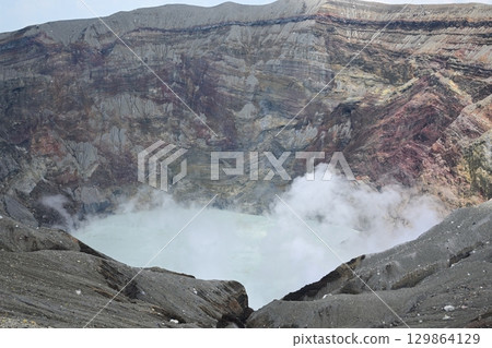 阿蘇Nakadake火山口 129864129