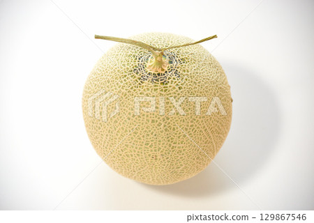 Sweet and delicious muskmelon (produced in Kumamoto Prefecture) Sweet and delicious muskmelon (produced in Kumamoto Prefecture) 129867546