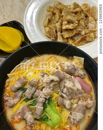 Spicy and numbing malatang with a mix of fresh ingredients in rich Sichuan broth, paired with crispy and tangy guobaorou. A perfect balance of bold heat and sweet-sour crunch for a satisfying Chinese 129868968