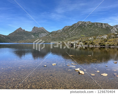 Dove Lake, Cradle Mountain National Park, Tasmania, Australia Dove Lake, Cradle Mountain National Park, Tasmania, Australia 129870404