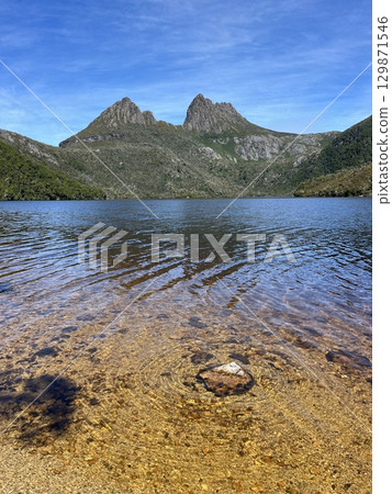 Dove Lake, Cradle Mountain National Park, Tasmania, Australia Dove Lake, Cradle Mountain National Park, Tasmania, Australia 129871546