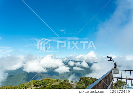 岐阜縣關原町：從伊吹山車道停車場的觀景台眺望地下世界，以及風向和風速感測器 129872439