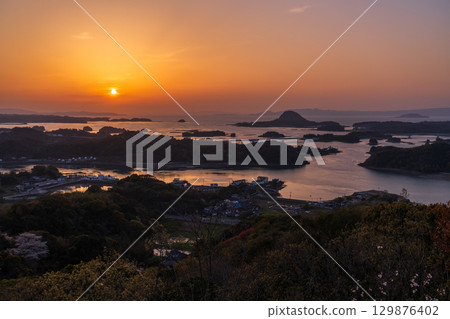 熊本縣:松島、天草的日落和高舞山的登山風景 熊本縣:松島、天草的日落和高舞山的登山風景 129876402