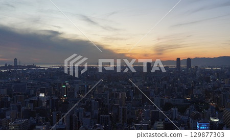 日本大阪城市夜景 129877303