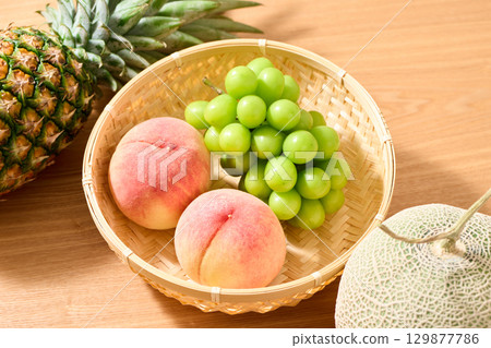 夏季水果 129877786