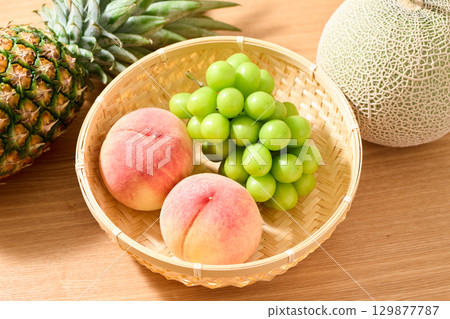 夏季水果 129877787