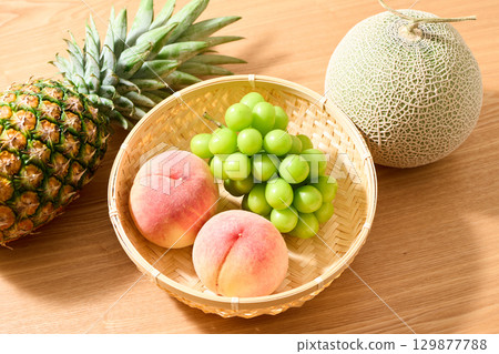 夏季水果 129877788