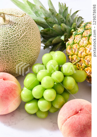 各種夏季水果 129878698