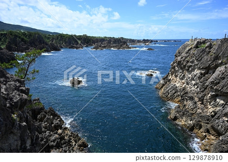 Sado Island Senkaku Bay 129878910
