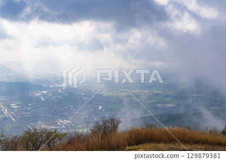 Kumamoto Prefecture: Morning rural scenery of Aso Valley, Kabuto Rock Observatory 129879381