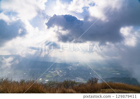 Kumamoto Prefecture: Morning rural scenery of Aso Valley, Kabuto Rock Observatory 129879411