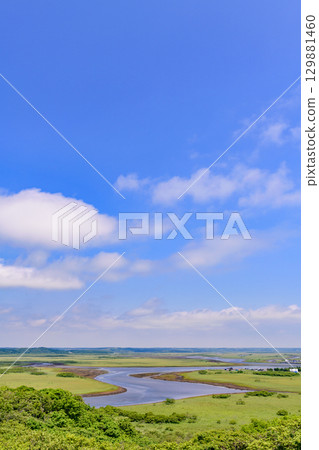 The view of Kiritappu Marsh from Biwase Observatory under a blue sky 129881460