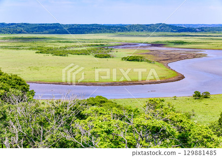 The view of Kiritappu Marsh from Biwase Observatory under a blue sky The view of Kiritappu Marsh from Biwase Observatory under a blue sky 129881485