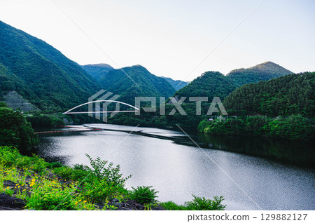 Rokumeikyo Bridge over Lake Mizugaki, Yamanashi Prefecture 129882127
